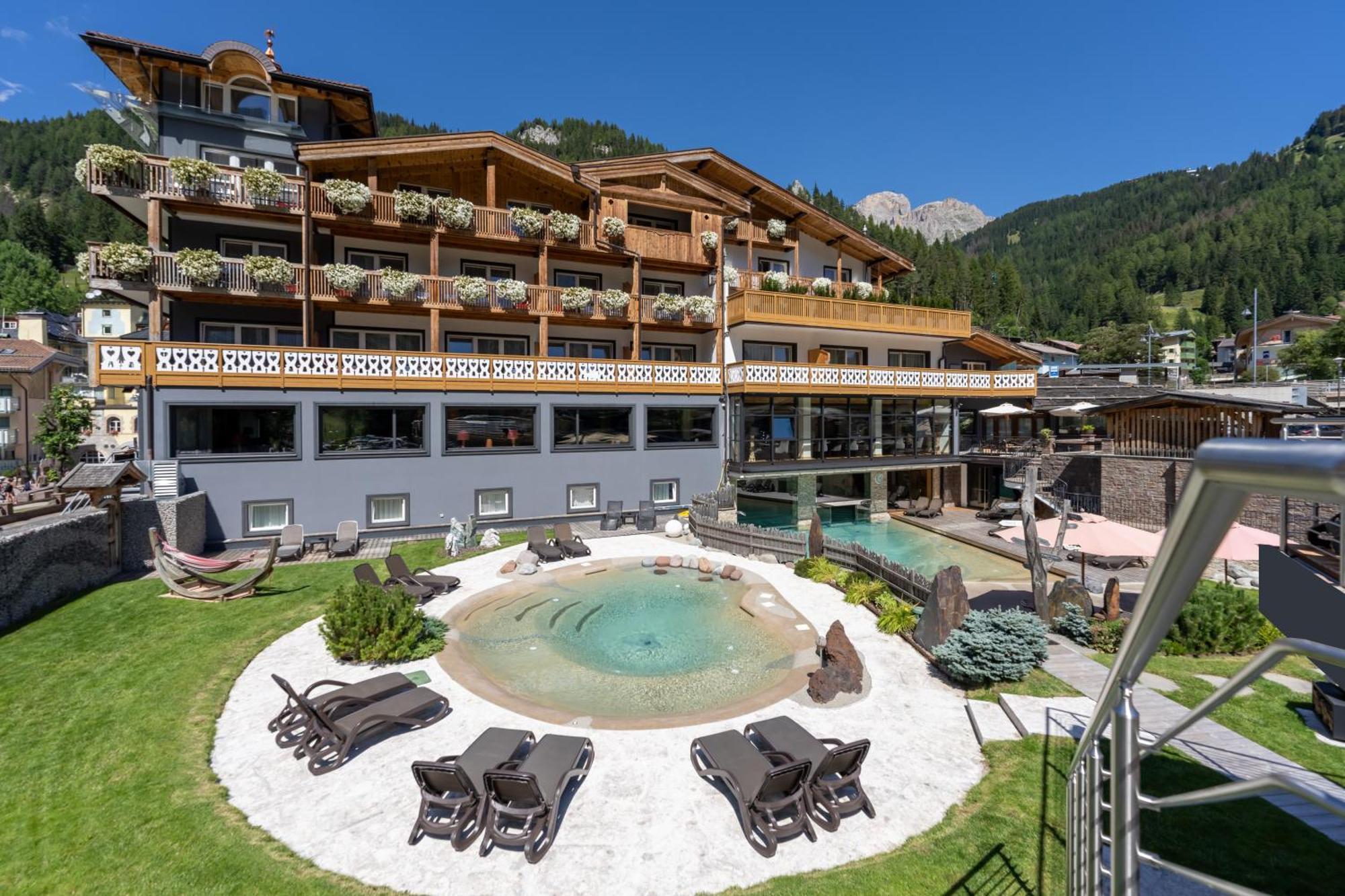 Hotel Croce Bianca